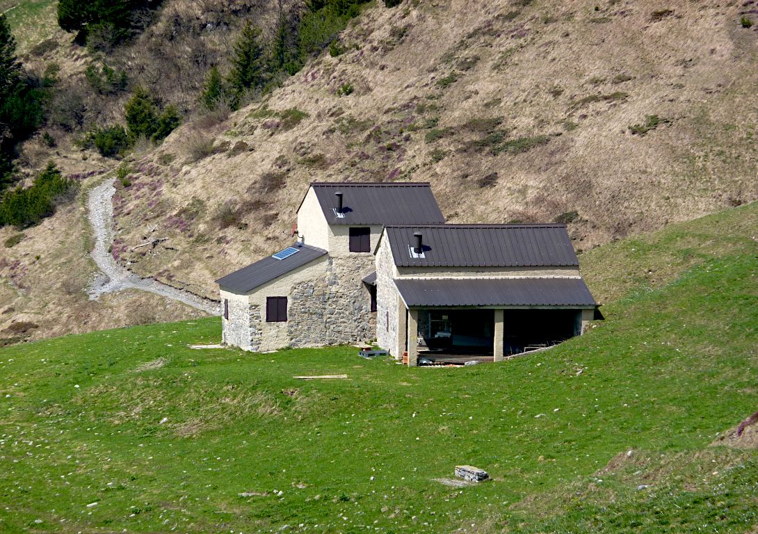 Giungendo alla Casera Alta.