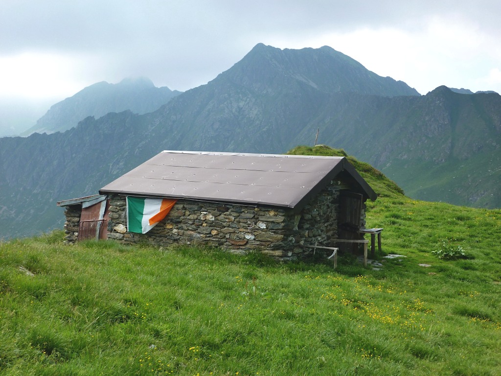 101V: la B.ta del Mondo. (Eeee... sì. È proprio una bandiera irlandese. Me l'hanno confermato).