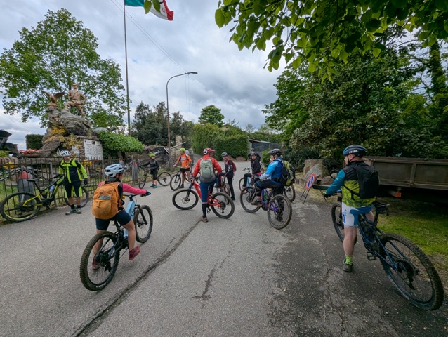 27 aprile 2025 Cicloescursione Colli di Bergamo (CAI Alta Valle Brembana)