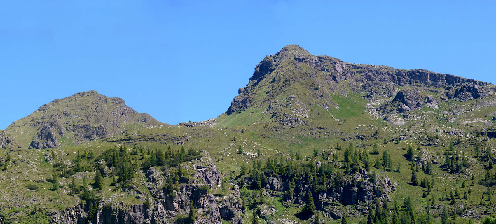Zoom sulle Cime di Mezzeno (occidentale e orientale).