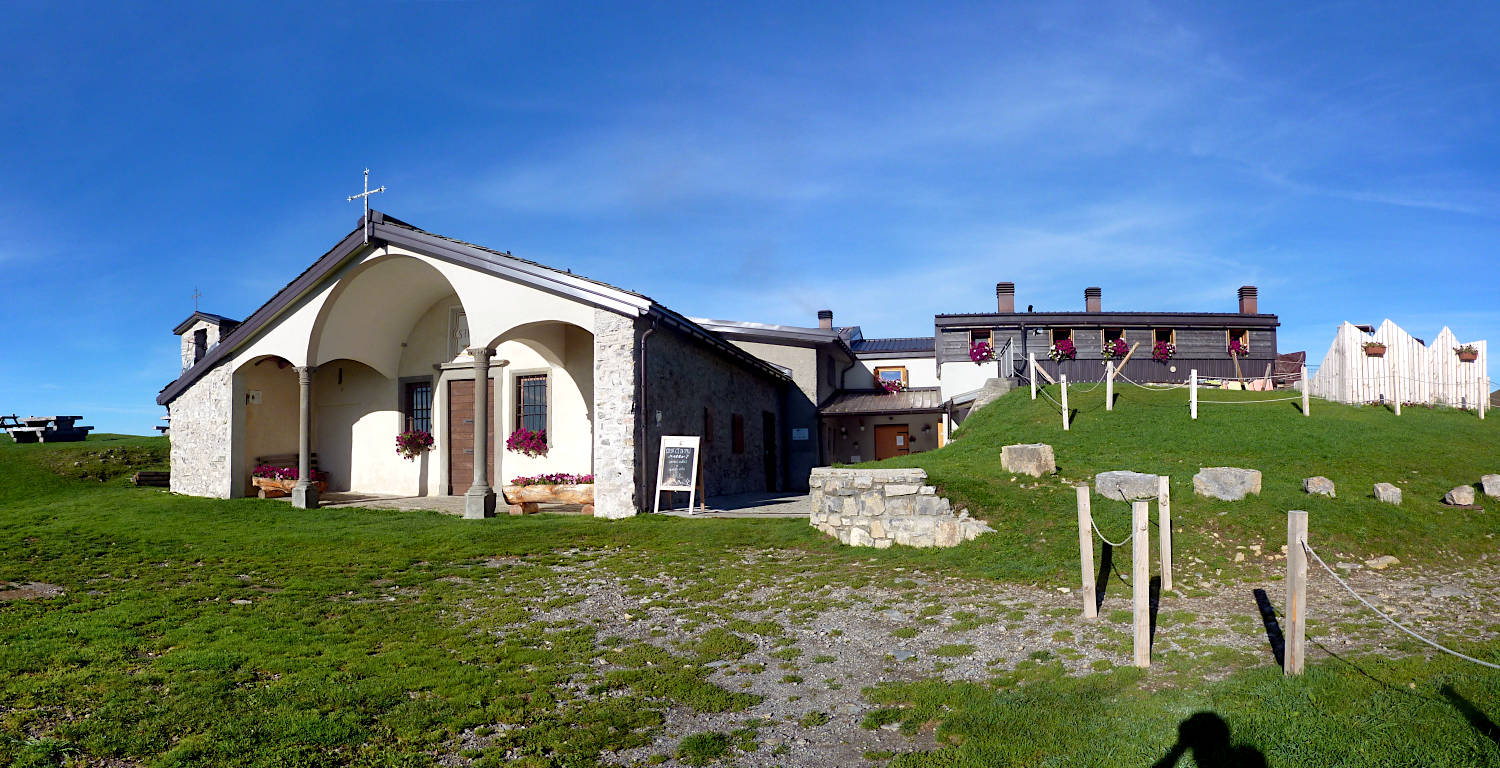 Rifugio S. Fermo: è un complesso bello da tutti i lati, in effetti!