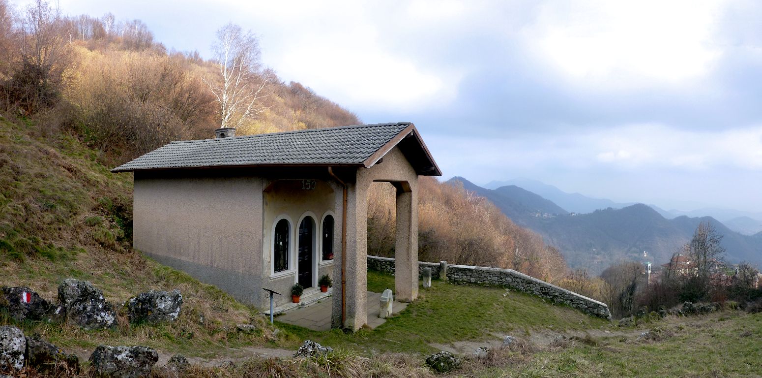 Presso la Forcella di Monte di Nese: la chiesetta della Madonna del Buon Consiglio.