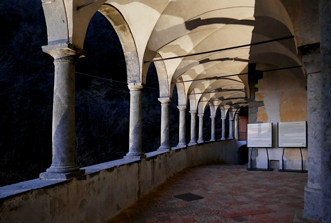 «Ecco una mole meravigliosa, sorgono nuovi templi sotto i cieli...». Santuario di S. Patrizio