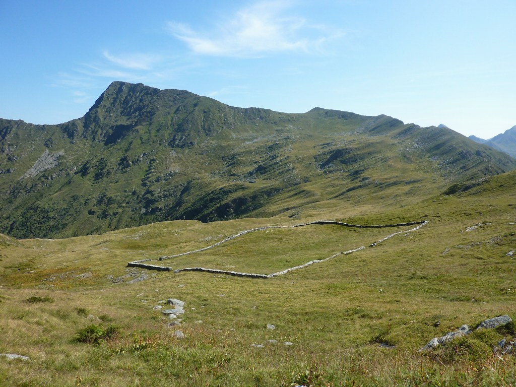 101V: il bellissimo bàrech sorvegliato dal P.zo Scala.