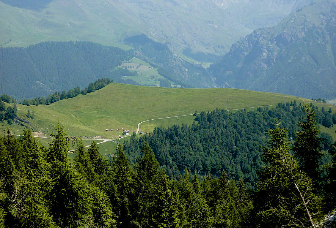 Zoom sul M. Zanari, posto subito a NE di M.ga Polzone.