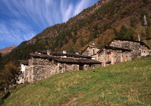 Pagliari: la memoria nella pietra