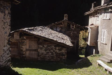 Pagliari: la memoria nella pietra