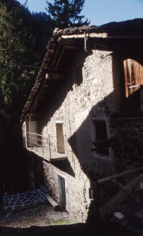 Pagliari: la memoria nella pietra