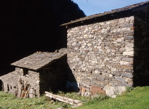 Pagliari: la memoria nella pietra