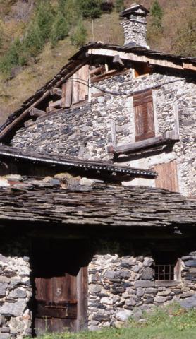 Pagliari: la memoria nella pietra