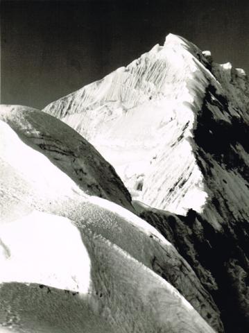 L'Allpamayo - Al centro la cresta Nord