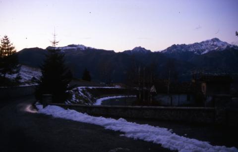 Vista sulle Orobie da santuario d'Altino