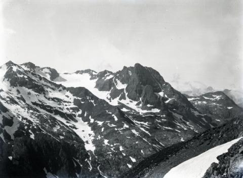 RECASTELLO. TRE CONFINI E COSTONE