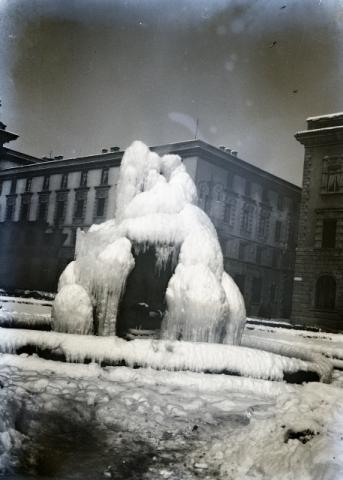 FONTANA DI PIAZZA DANTE (BERGAMO)