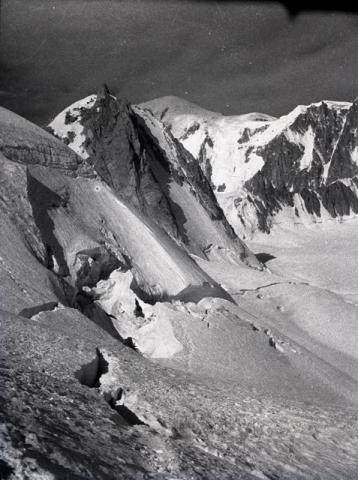 Monte Bianco e Aiguille Pilleret (1946)