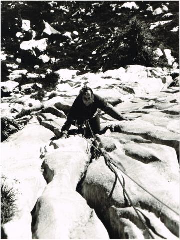 Scuola di roccia nel Mare in Burrasca (Presolana) 