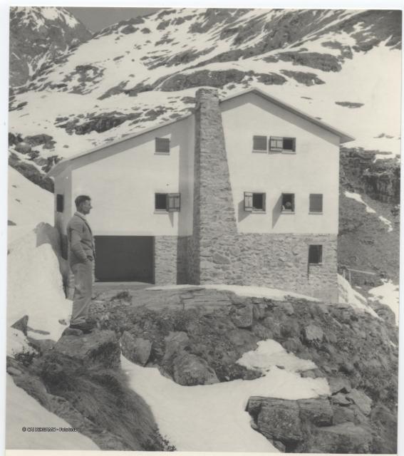 Foto ricordo davanti al rifugio