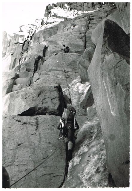 Alam Kuh (m 4.848)
