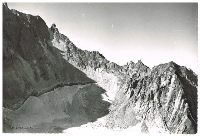 Alam Kuh (m 4.848)