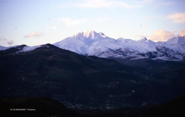 Vista sulle Orobie da santuario d'Altino