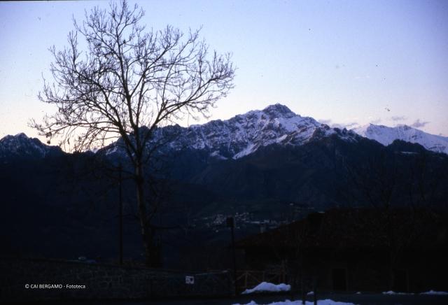 Vista sulle Orobie da santuario d'Altino