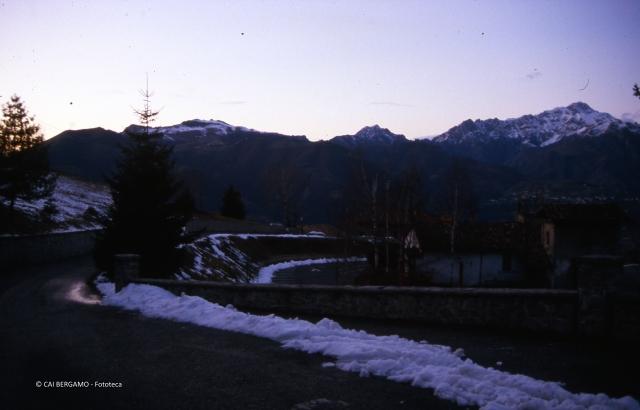 Vista sulle Orobie da santuario d'Altino