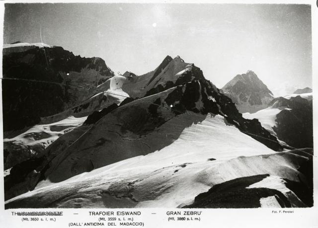 TRAFOIER EISWAND