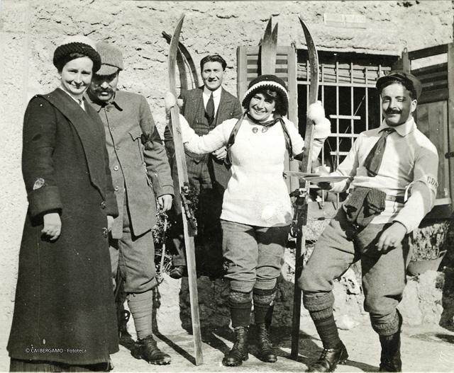Sciatori dell'epoca