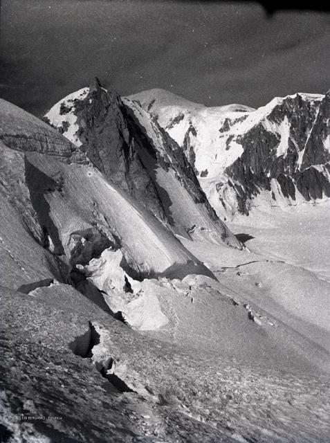 Monte Bianco e Aiguille Pilleret (1946)