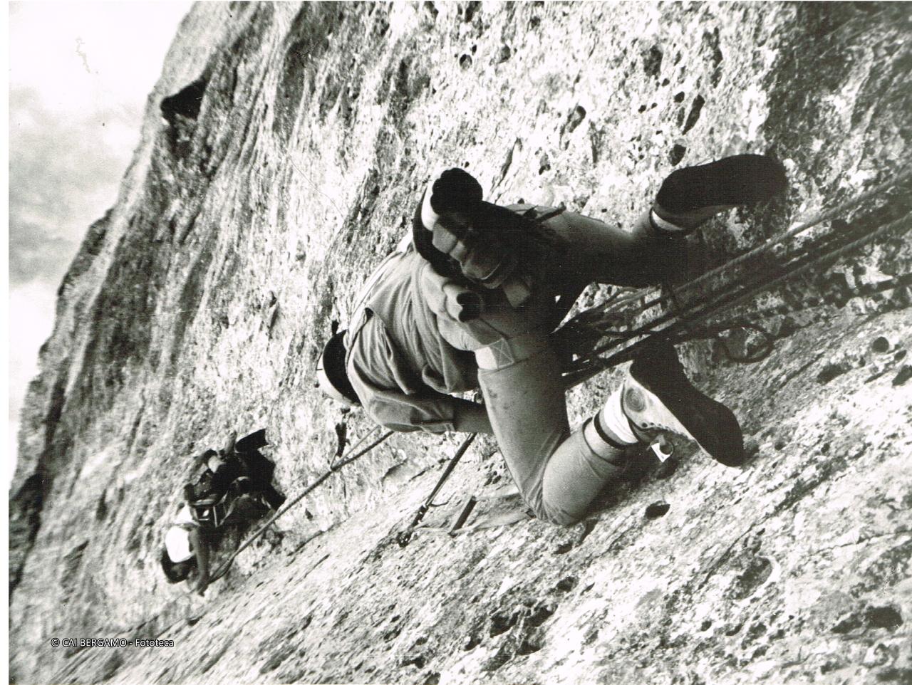 Alpinisti in cordata