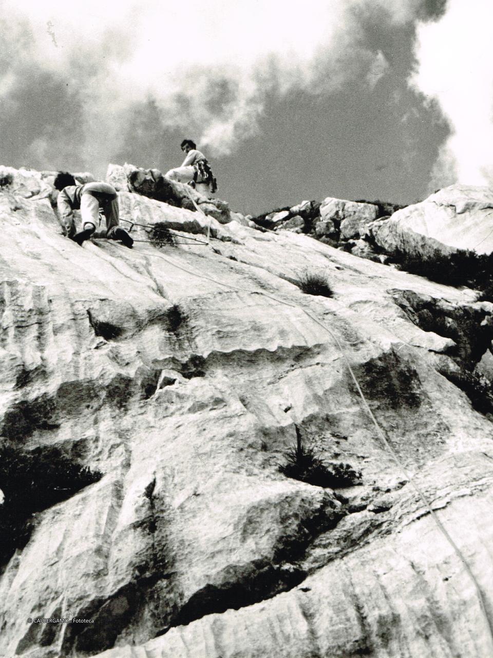 Alpinisti in cordata