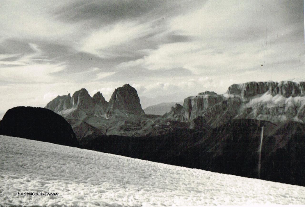 Sassolungo e gruppo del Sella dalla Marmolada