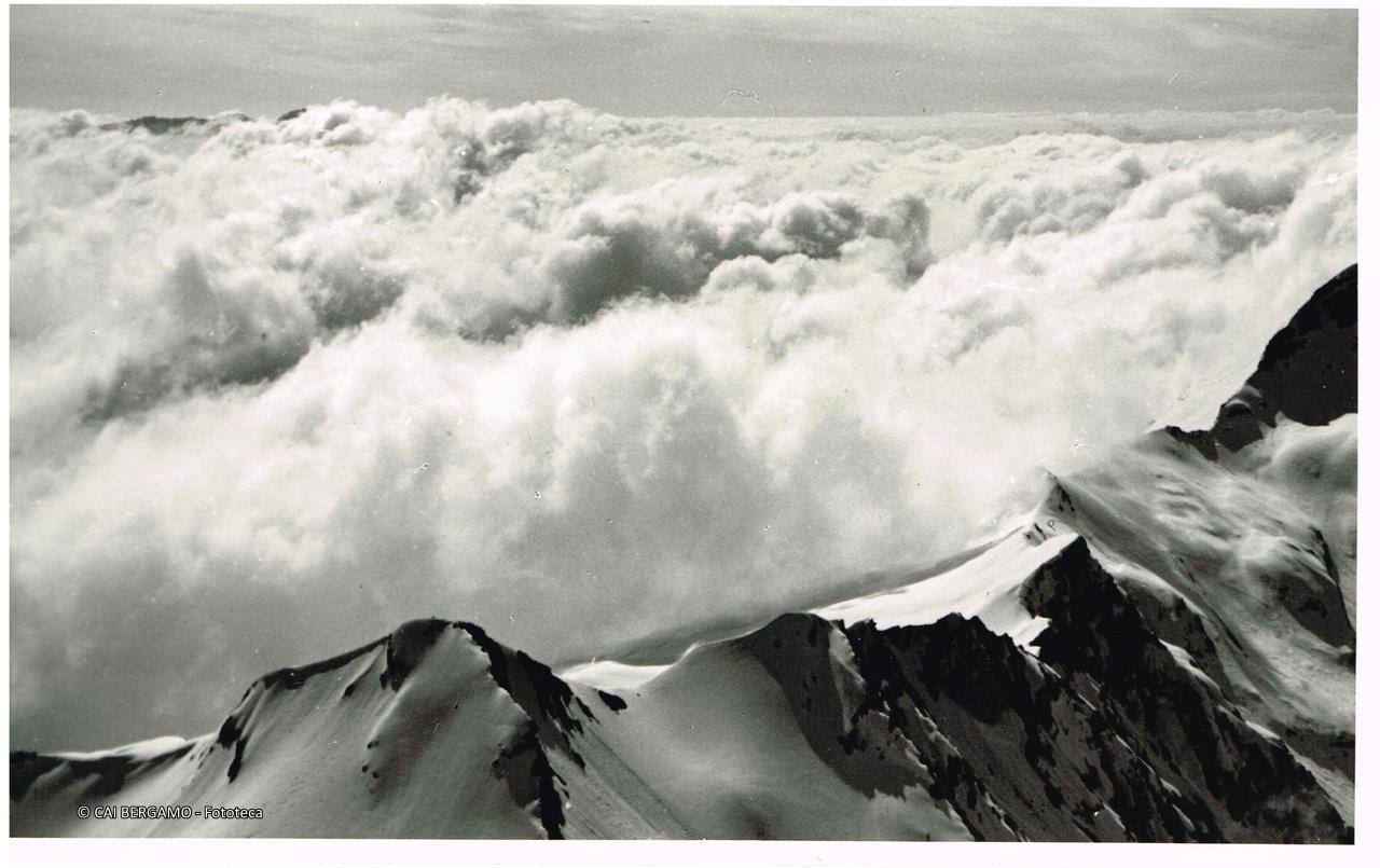 La cresta Gleno - Tornello dalla vetta del Gleno