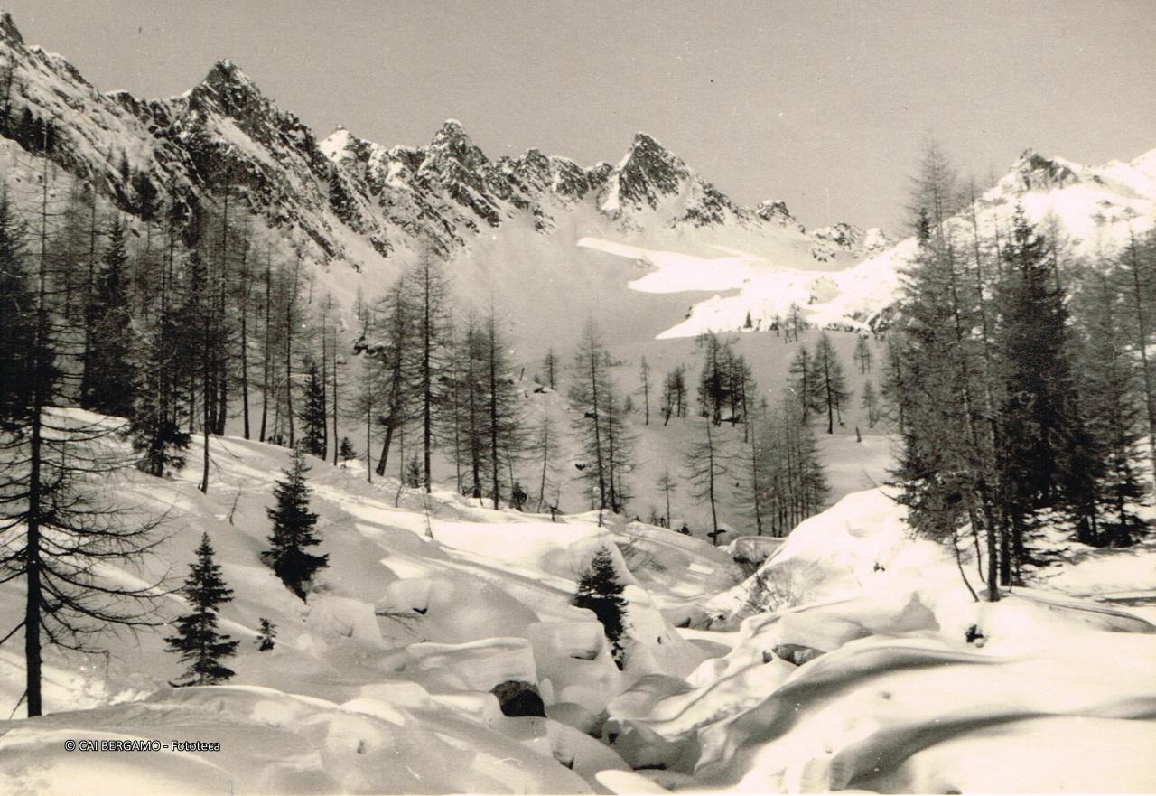Vallone sopra il Lago Nambino