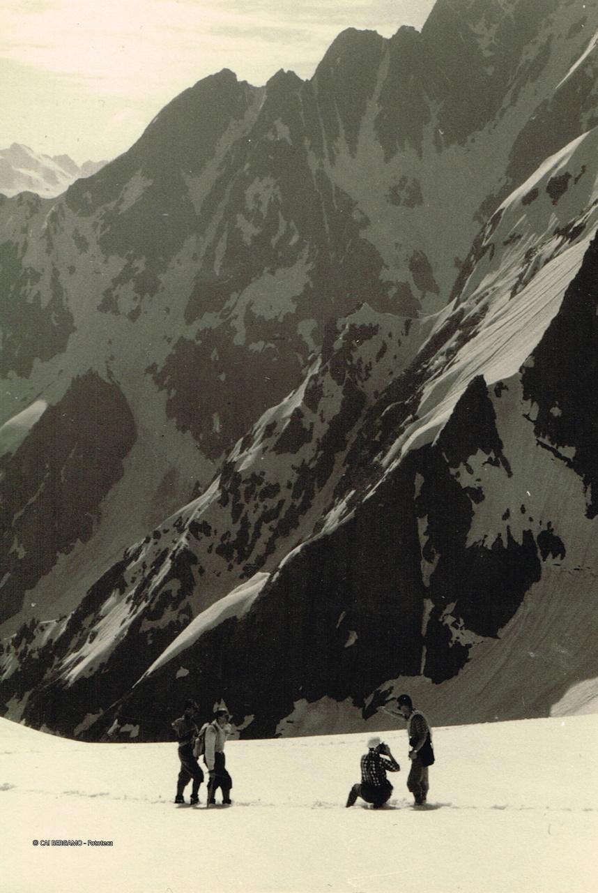 "Sul Ghiacciaio del Lupo"