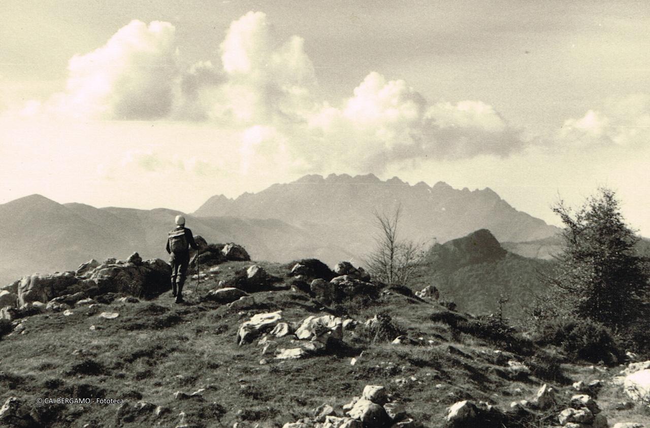 Panorama verso il Resegone, in primo piano il Corno Zuccone