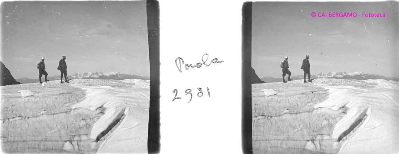 "Porola 2981" Alpinisti sulla cima ghiacciata del Porola (luglio 1919)