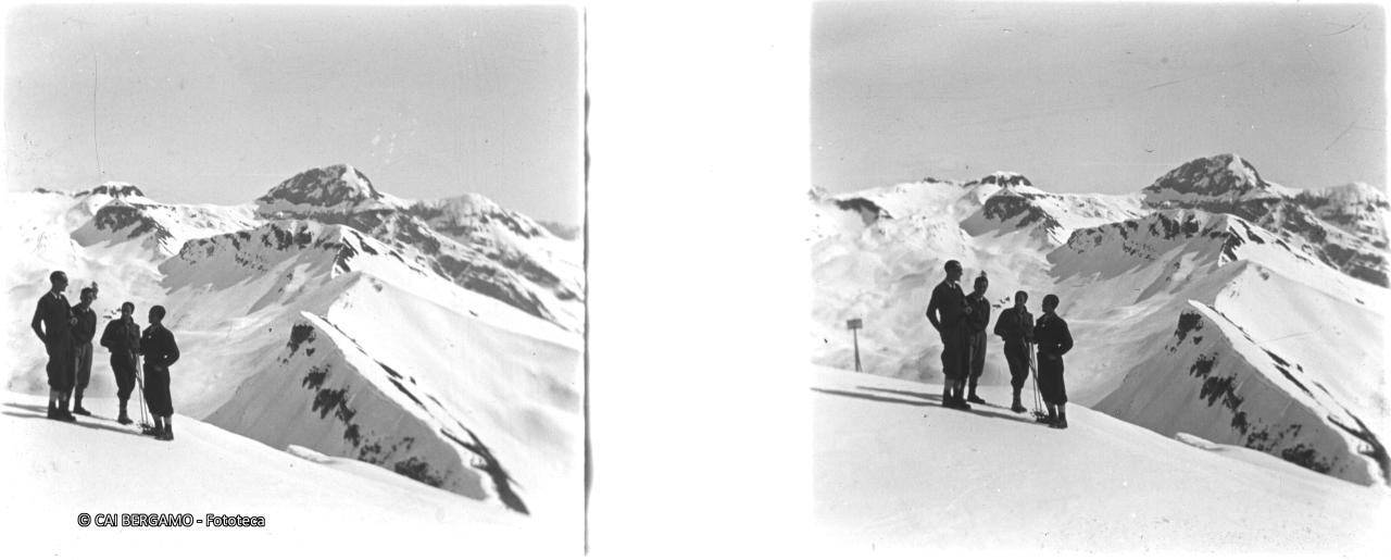 Dalle pendici Est di Cima  Timogno,  tra neve e sole con il Ferrante ed il Ferrantino sullo sfondo