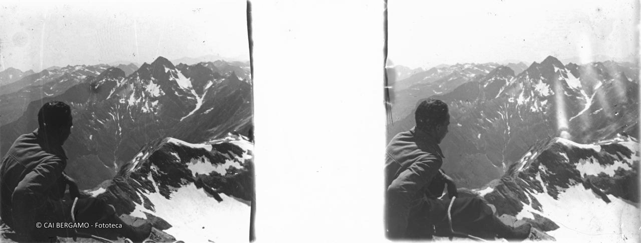 Dalla cima del Redorta: da sinistra veduta del Pizzo Poris, del Diavolino, del Pizzo del Diavolo di Tenda e della Cima del Salto