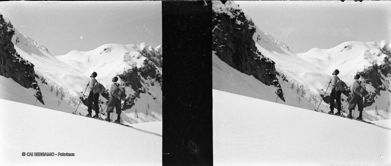 Dalle pendici ovest di Corno Branchino, poco sotto il P.so di Val Vedra