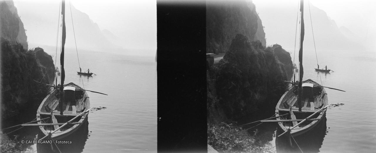 Barca a remi e con vela 