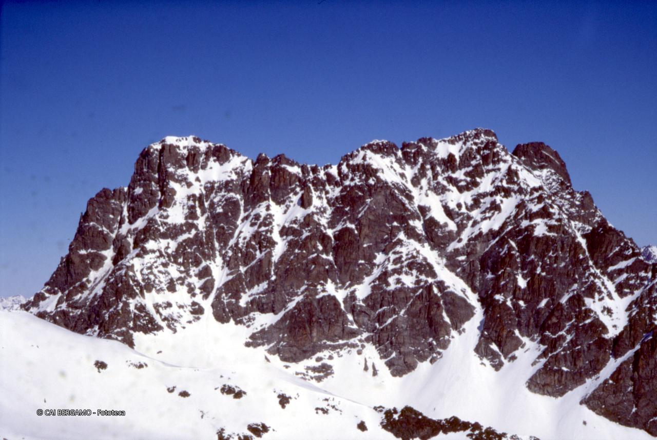 Il gruppo roccioso del Piz d'Es-cha o Piz Kesch