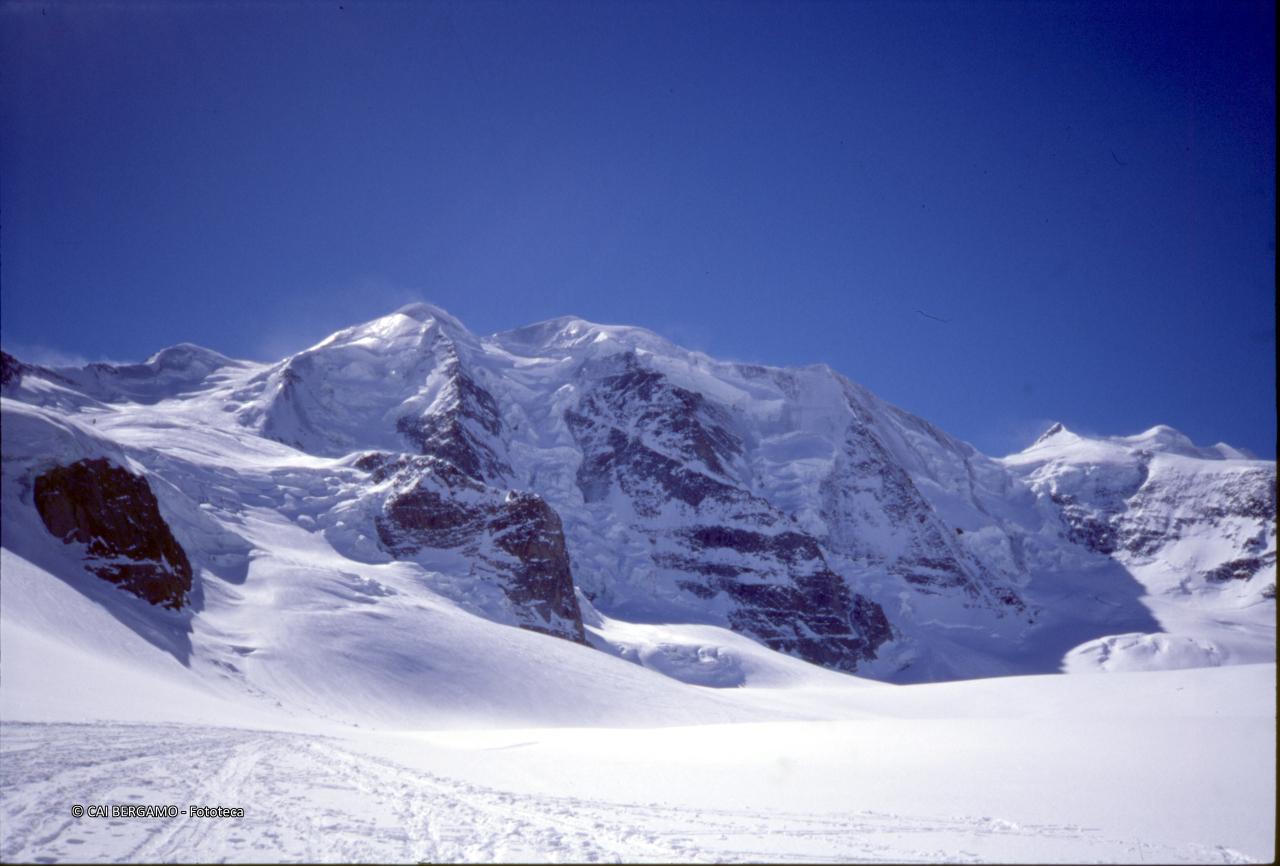 Piz Palu con a sinistra lo sperone Kuffner 
