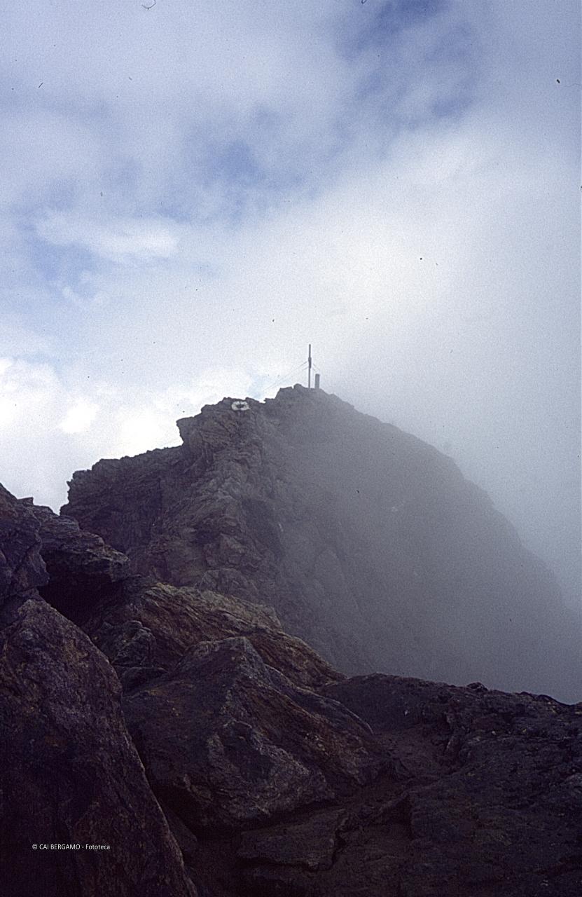 Croce in vetta alla Palla Bianca