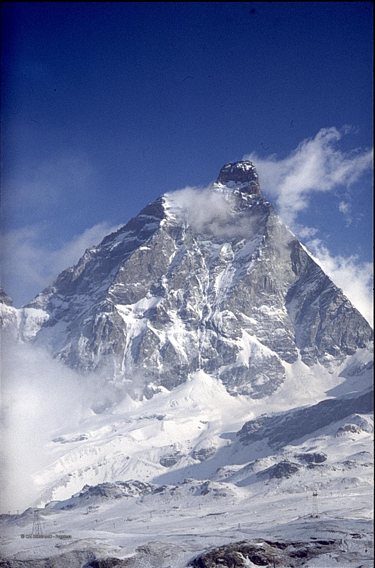 Il Cervino 4478m dalla conca di Cheneil