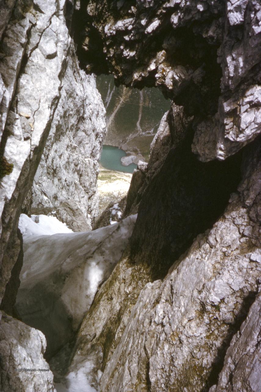 Scorcio sul sottostante lago del Polzone