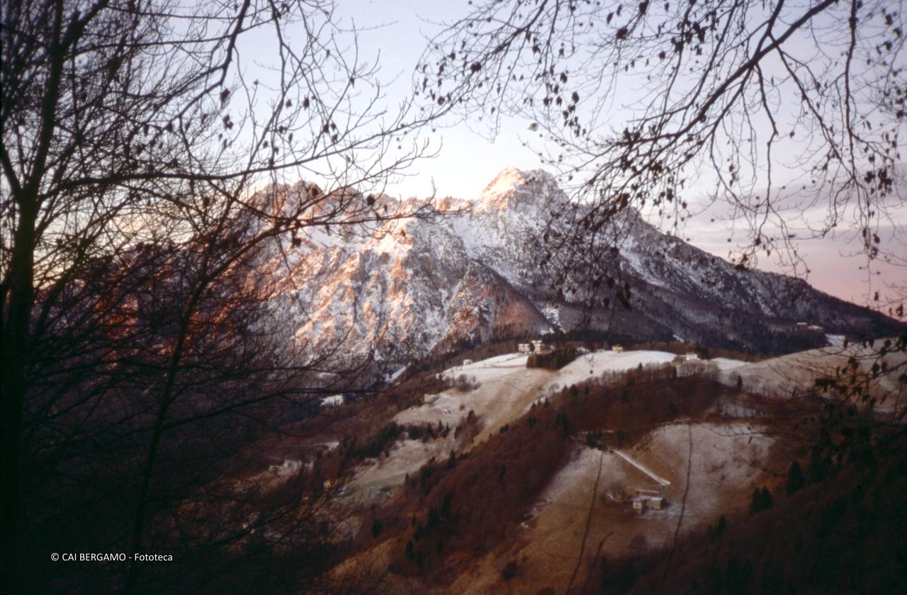 Spolverata di neve sul colle di Zambla e sull'Alben