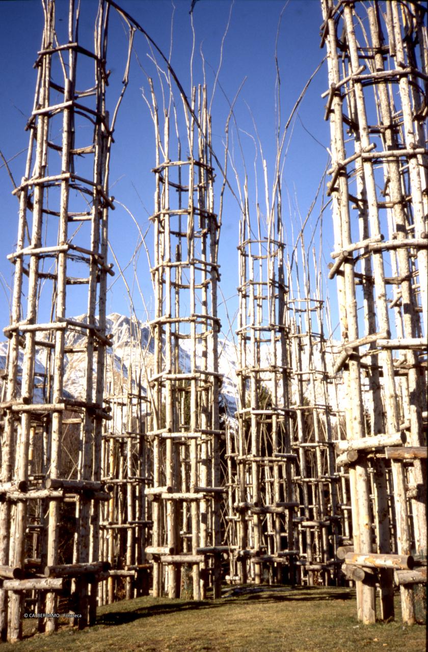 La "cattedrale Vegetale", land art di Giuliano Mauri