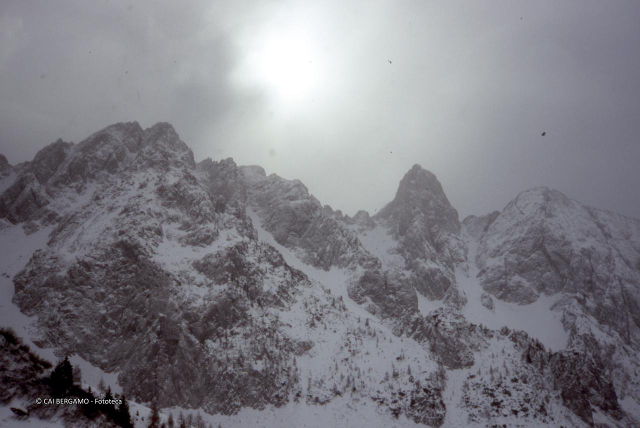 Da sinistra Cima Mengol, Passo delle Ortiche, Cimon della Bagozza e Cima Crap