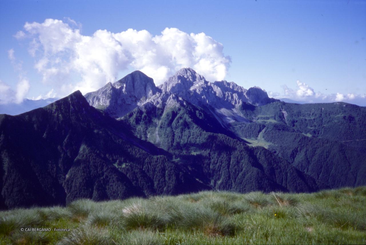 Da sinistra Ezendola, Sossino e Pizzo Camino